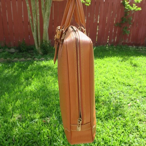 Vintage Louis Vuitton Porte Document Voyage Briefcase |Epi Leather LV Laptop Bag - Picture 7 of 13